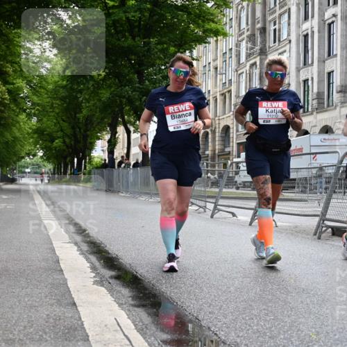 14.06.2026 - REWE Women's Run J. Mangold http://msf.ph/oto/9756428 14.06.2026 10:26:33 Ziel 10484, 11230, 11232 meine-sportfotos.de