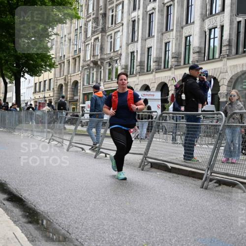 14.06.2026 - REWE Women's Run J. Mangold http://msf.ph/oto/9756437 14.06.2026 10:28:53 Ziel 10540 meine-sportfotos.de