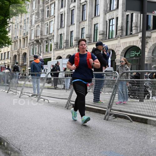 14.06.2026 - REWE Women's Run J. Mangold http://msf.ph/oto/9756445 14.06.2026 10:28:54 Ziel 10540 meine-sportfotos.de