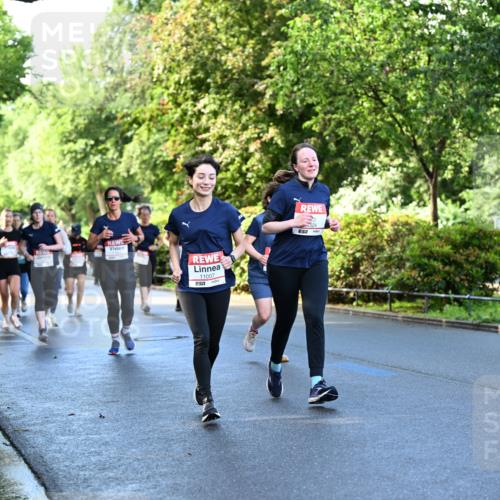 14.06.2026 - REWE Women's Run Dr. Thomas Lammeyer http://msf.ph/oto/9756457 14.06.2026 09:20:11 Laufen 11007, 524, 11278, 57 meine-sportfotos.de