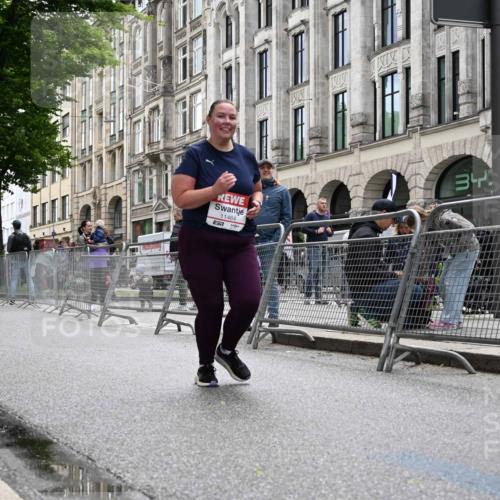 14.06.2026 - REWE Women's Run J. Mangold http://msf.ph/oto/9756463 14.06.2026 10:30:16 Ziel 11464 meine-sportfotos.de