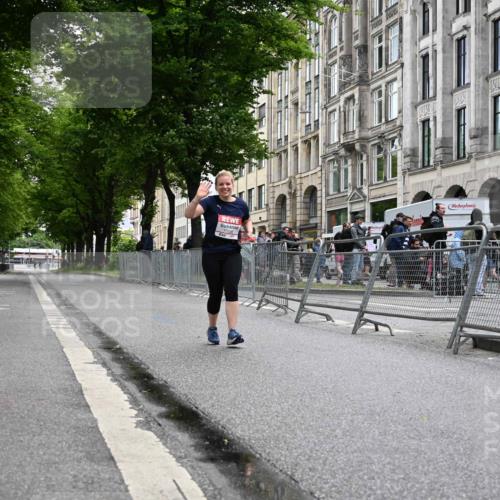 14.06.2026 - REWE Women's Run J. Mangold http://msf.ph/oto/9756477 14.06.2026 10:31:13 Ziel 10228 meine-sportfotos.de