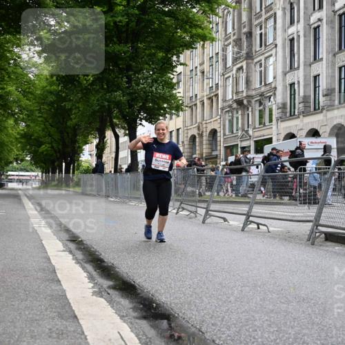 14.06.2026 - REWE Women's Run J. Mangold http://msf.ph/oto/9756479 14.06.2026 10:31:13 Ziel 10228 meine-sportfotos.de