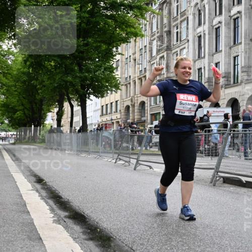 14.06.2026 - REWE Women's Run J. Mangold http://msf.ph/oto/9756508 14.06.2026 10:31:15 Ziel 10228 meine-sportfotos.de