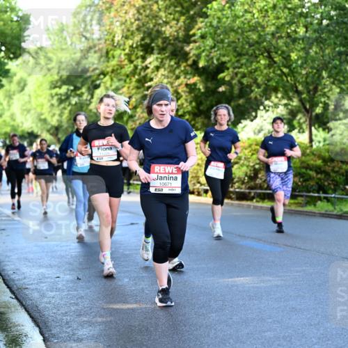 14.06.2026 - REWE Women's Run Dr. Thomas Lammeyer http://msf.ph/oto/9756515 14.06.2026 09:20:15 Laufen 11225, 10671, 57 meine-sportfotos.de