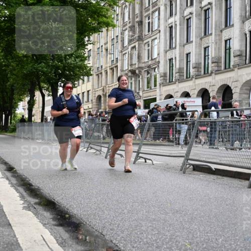 14.06.2026 - REWE Women's Run J. Mangold http://msf.ph/oto/9756520 14.06.2026 10:32:43 Ziel 10873, 11117 meine-sportfotos.de