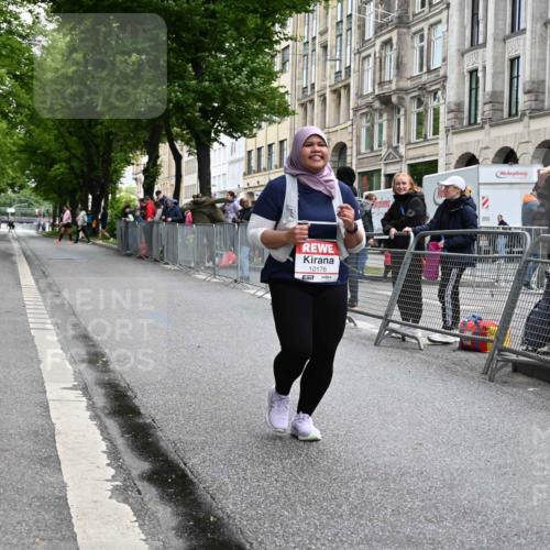 14.06.2026 - REWE Women's Run J. Mangold http://msf.ph/oto/9756562 14.06.2026 10:37:04 Ziel 10176 meine-sportfotos.de