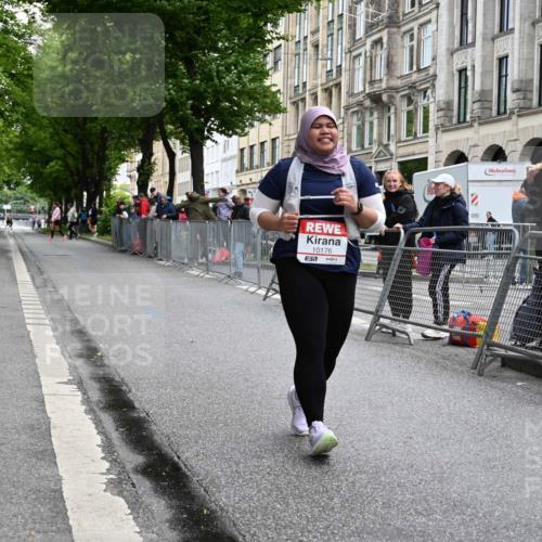 14.06.2026 - REWE Women's Run J. Mangold http://msf.ph/oto/9756564 14.06.2026 10:37:04 Ziel 10176 meine-sportfotos.de