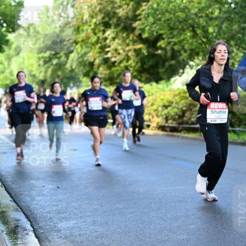 14.06.2026 - REWE Women's Run Dr. Thomas Lammeyer http://msf.ph/oto/9756565 14.06.2026 09:20:18 Laufen 10527, 10645 meine-sportfotos.de