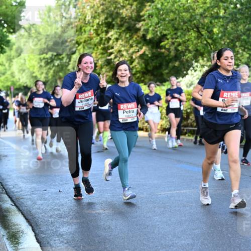 14.06.2026 - REWE Women's Run Dr. Thomas Lammeyer http://msf.ph/oto/9756594 14.06.2026 09:20:21 Laufen 11206, 10812, 7 meine-sportfotos.de