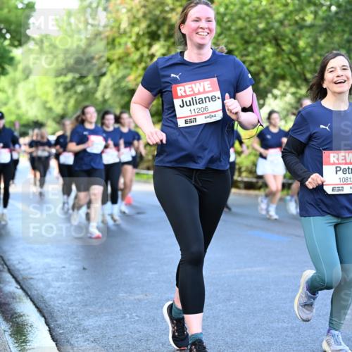 14.06.2026 - REWE Women's Run Dr. Thomas Lammeyer http://msf.ph/oto/9756610 14.06.2026 09:20:22 Laufen 11206, 7, 10812 meine-sportfotos.de