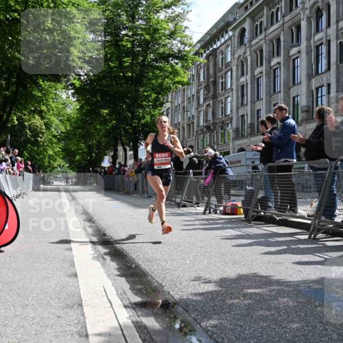14.06.2026 - REWE Women's Run J. Mangold http://msf.ph/oto/9756618 14.06.2026 10:49:42 Ziel 5091 meine-sportfotos.de