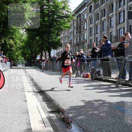 14.06.2026 - REWE Women's Run J. Mangold http://msf.ph/oto/9756629 14.06.2026 10:49:56 Ziel 5504, 6063 meine-sportfotos.de