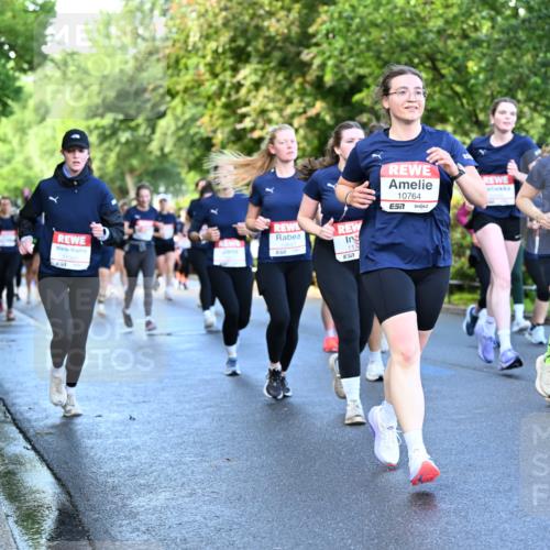 14.06.2026 - REWE Women's Run Dr. Thomas Lammeyer http://msf.ph/oto/9756645 14.06.2026 09:20:24 Laufen 1106, 119, 10764, 7, 10822, 7 meine-sportfotos.de