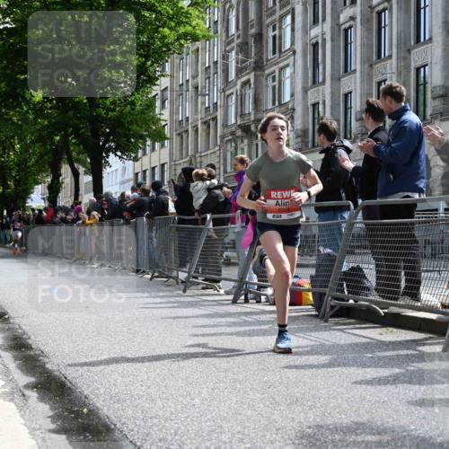 14.06.2026 - REWE Women's Run J. Mangold http://msf.ph/oto/9756663 14.06.2026 10:50:25 Ziel 5024 meine-sportfotos.de