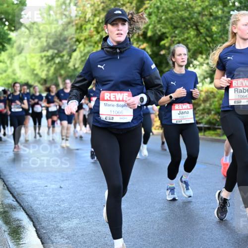 14.06.2026 - REWE Women's Run Dr. Thomas Lammeyer http://msf.ph/oto/9756671 14.06.2026 09:20:26 Laufen 11066, 7, 10817, 10647 meine-sportfotos.de