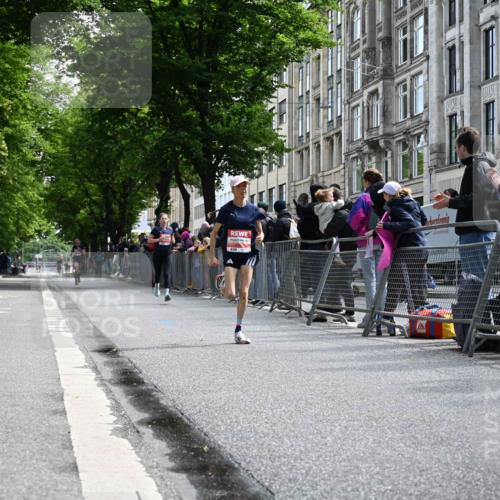 14.06.2026 - REWE Women's Run J. Mangold http://msf.ph/oto/9756685 14.06.2026 10:50:56 Ziel 5007, 5068 meine-sportfotos.de
