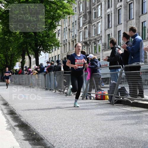 14.06.2026 - REWE Women's Run J. Mangold http://msf.ph/oto/9756709 14.06.2026 10:50:59 Ziel 5007, 5068, 5263 meine-sportfotos.de