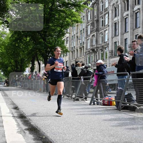 14.06.2026 - REWE Women's Run J. Mangold http://msf.ph/oto/9756715 14.06.2026 10:51:04 Ziel 5068, 5263 meine-sportfotos.de