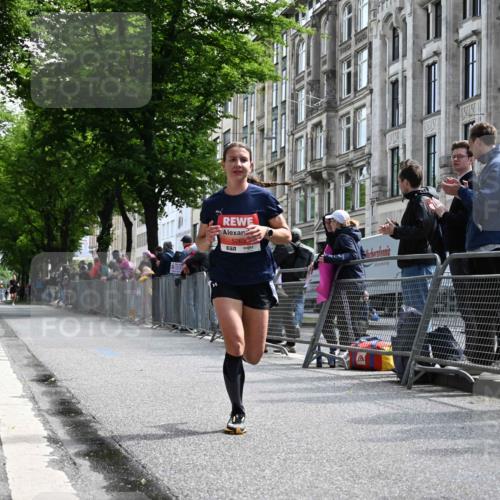 14.06.2026 - REWE Women's Run J. Mangold http://msf.ph/oto/9756722 14.06.2026 10:51:04 Ziel 5068, 5263 meine-sportfotos.de
