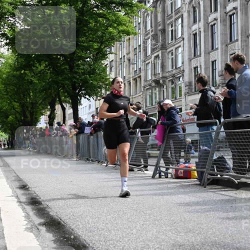 14.06.2026 - REWE Women's Run J. Mangold http://msf.ph/oto/9756725 14.06.2026 10:51:15 Ziel 6049 meine-sportfotos.de