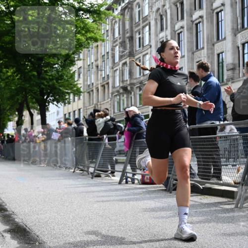 14.06.2026 - REWE Women's Run J. Mangold http://msf.ph/oto/9756734 14.06.2026 10:51:16 Ziel 6049 meine-sportfotos.de