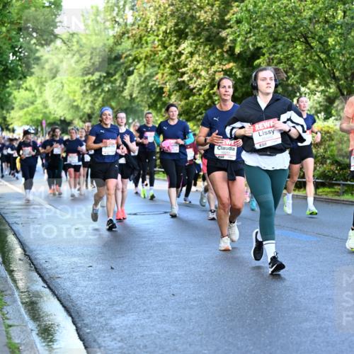 14.06.2026 - REWE Women's Run Dr. Thomas Lammeyer http://msf.ph/oto/9756861 14.06.2026 09:20:42 Laufen 10251, 10988, 10032 meine-sportfotos.de