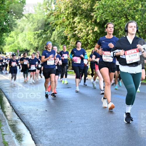 14.06.2026 - REWE Women's Run Dr. Thomas Lammeyer http://msf.ph/oto/9756867 14.06.2026 09:20:43 Laufen 10251, 10988, 57, 10032 meine-sportfotos.de