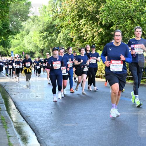 14.06.2026 - REWE Women's Run Dr. Thomas Lammeyer http://msf.ph/oto/9756918 14.06.2026 09:20:47 Laufen 0779, 11290, 11414 meine-sportfotos.de
