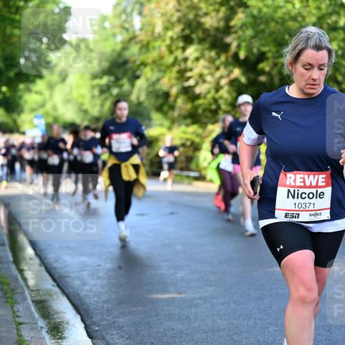 14.06.2026 - REWE Women's Run Dr. Thomas Lammeyer http://msf.ph/oto/9756987 14.06.2026 09:20:51 Laufen 10371 meine-sportfotos.de