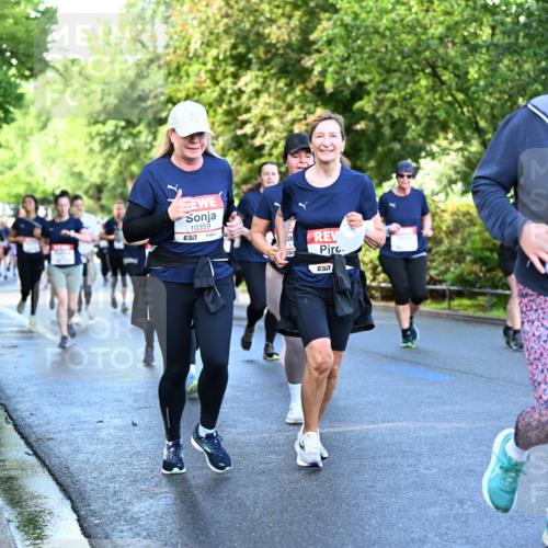 14.06.2026 - REWE Women's Run Dr. Thomas Lammeyer http://msf.ph/oto/9757205 14.06.2026 09:21:05 Laufen 10359, 7, 11021, 5577 meine-sportfotos.de