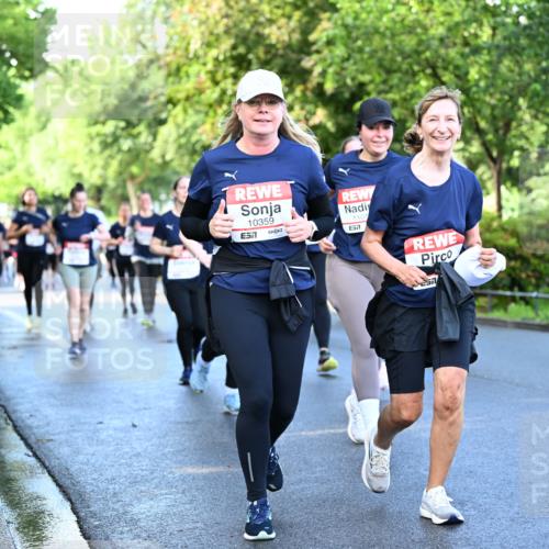 14.06.2026 - REWE Women's Run Dr. Thomas Lammeyer http://msf.ph/oto/9757212 14.06.2026 09:21:06 Laufen 10359, 657, 1101, 57 meine-sportfotos.de