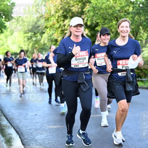 14.06.2026 - REWE Women's Run Dr. Thomas Lammeyer http://msf.ph/oto/9757214 14.06.2026 09:21:06 Laufen 10359, 1101, 657 meine-sportfotos.de