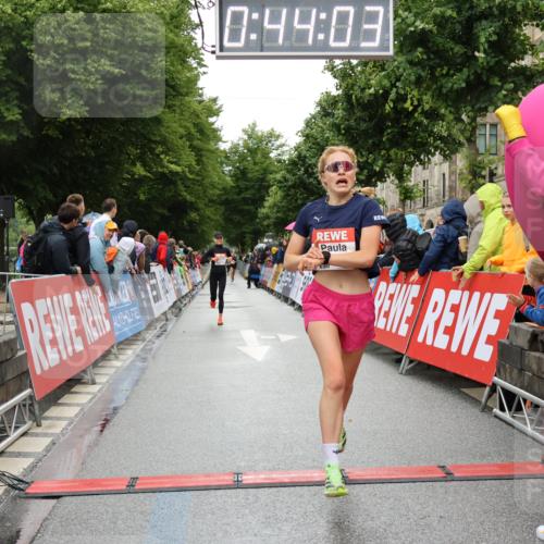 14.06.2026 - REWE Women's Run Strokosch-Dieckow http://msf.ph/oto/9757306 14.06.2026 09:44:26 Ziel 10245, 10481, 11447 meine-sportfotos.de