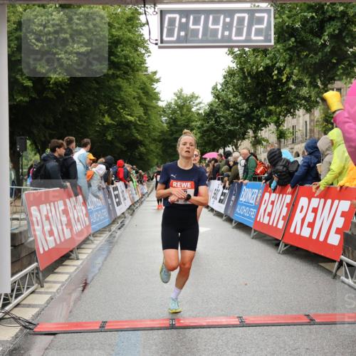 14.06.2026 - REWE Women's Run Strokosch-Dieckow http://msf.ph/oto/9757373 14.06.2026 09:44:24 Ziel 10245, 11447 meine-sportfotos.de
