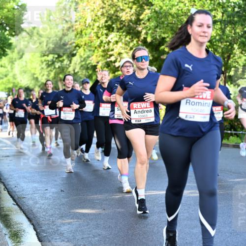 14.06.2026 - REWE Women's Run Dr. Thomas Lammeyer http://msf.ph/oto/9757377 14.06.2026 09:21:18 Laufen 10963, 57, 10646, 7 meine-sportfotos.de