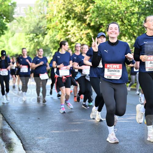 14.06.2026 - REWE Women's Run Dr. Thomas Lammeyer http://msf.ph/oto/9757412 14.06.2026 09:21:20 Laufen 10061, 10060 meine-sportfotos.de