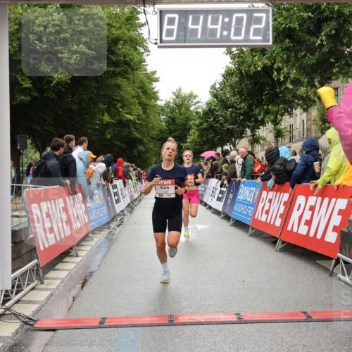 14.06.2026 - REWE Women's Run Strokosch-Dieckow http://msf.ph/oto/9757413 14.06.2026 09:44:24 Ziel 10245, 11447 meine-sportfotos.de