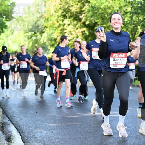 14.06.2026 - REWE Women's Run Dr. Thomas Lammeyer http://msf.ph/oto/9757415 14.06.2026 09:21:20 Laufen 10061, 10060 meine-sportfotos.de