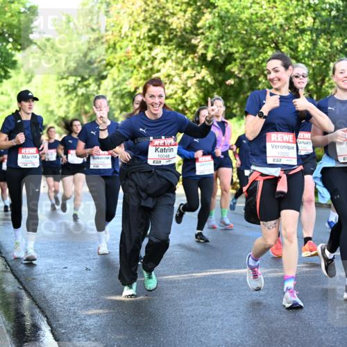 14.06.2026 - REWE Women's Run Dr. Thomas Lammeyer http://msf.ph/oto/9757432 14.06.2026 09:21:22 Laufen 10048, 7, 10050, 10049, 57 meine-sportfotos.de