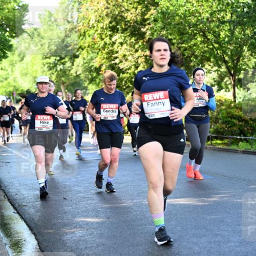 14.06.2026 - REWE Women's Run Dr. Thomas Lammeyer http://msf.ph/oto/9757491 14.06.2026 09:21:26 Laufen 10826, 57, 11144, 10965, 517, 11376, 3657 meine-sportfotos.de
