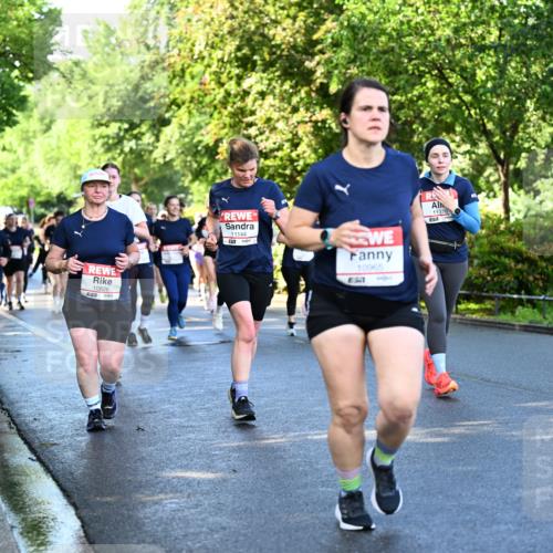 14.06.2026 - REWE Women's Run Dr. Thomas Lammeyer http://msf.ph/oto/9757494 14.06.2026 09:21:26 Laufen 10826, 57, 11144, 10965, 11376, 657 meine-sportfotos.de
