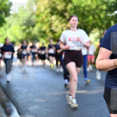 14.06.2026 - REWE Women's Run Dr. Thomas Lammeyer http://msf.ph/oto/9757538 14.06.2026 09:21:29 Laufen 10826 meine-sportfotos.de