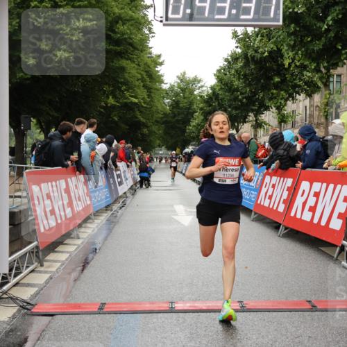 14.06.2026 - REWE Women's Run Strokosch-Dieckow http://msf.ph/oto/9757566 14.06.2026 09:43:59 Ziel 11296 meine-sportfotos.de