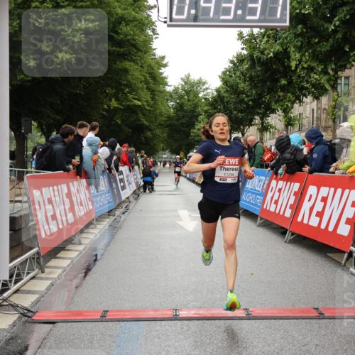 14.06.2026 - REWE Women's Run Strokosch-Dieckow http://msf.ph/oto/9757576 14.06.2026 09:43:59 Ziel 11296 meine-sportfotos.de