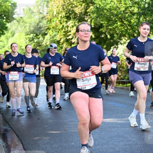 14.06.2026 - REWE Women's Run Dr. Thomas Lammeyer http://msf.ph/oto/9757608 14.06.2026 09:21:34 Laufen 10910, 7, 11063, 7 meine-sportfotos.de