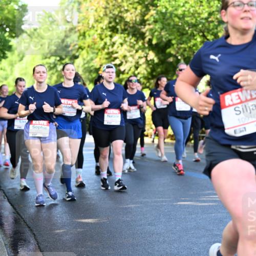 14.06.2026 - REWE Women's Run Dr. Thomas Lammeyer http://msf.ph/oto/9757618 14.06.2026 09:21:34 Laufen 857, 11121, 10910 meine-sportfotos.de