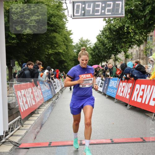 14.06.2026 - REWE Women's Run Strokosch-Dieckow http://msf.ph/oto/9757647 14.06.2026 09:43:50 Ziel 10848, 11508 meine-sportfotos.de