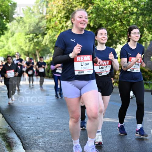 14.06.2026 - REWE Women's Run Dr. Thomas Lammeyer http://msf.ph/oto/9757679 14.06.2026 09:21:39 Laufen 10007, 57, 10009, 57, 10006, 10008, 57, 7 meine-sportfotos.de