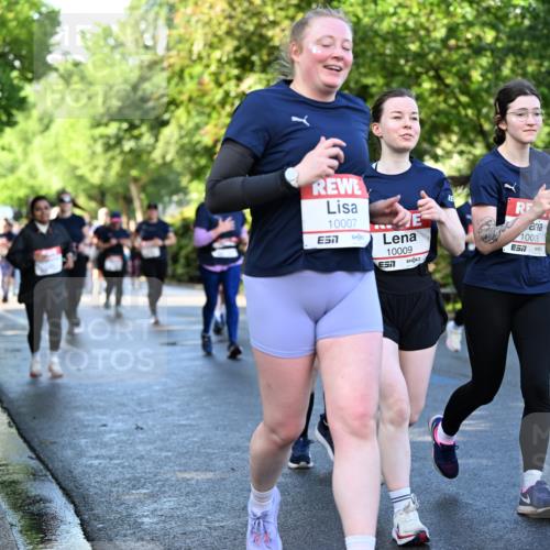 14.06.2026 - REWE Women's Run Dr. Thomas Lammeyer http://msf.ph/oto/9757681 14.06.2026 09:21:39 Laufen 10007, 7, 10006, 7, 10009, 7 meine-sportfotos.de